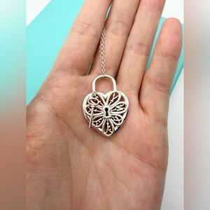 Tiffany & Co. 16” medium enchant filigree heart w key necklace sterling silver